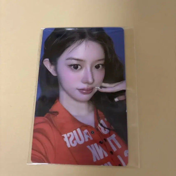 [BUNJANG] ILLIT Studio Choom Lucky Draw Minju Photocard / 아일릿 스춤 스튜디오춤 특전 민주 판매합니다!