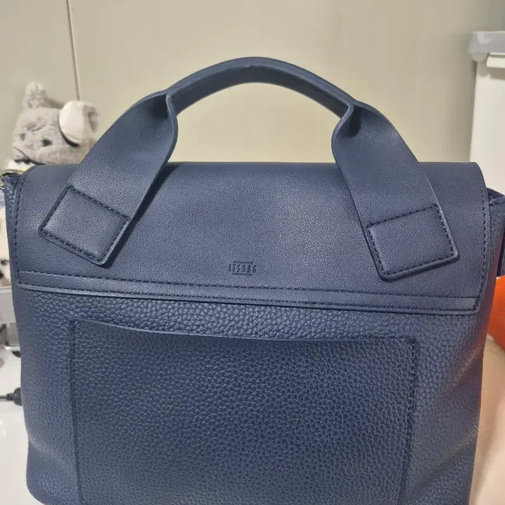 [BUNJANG] Navy Flap Handbag / 네이비 컬러 플랩 핸드백 가방