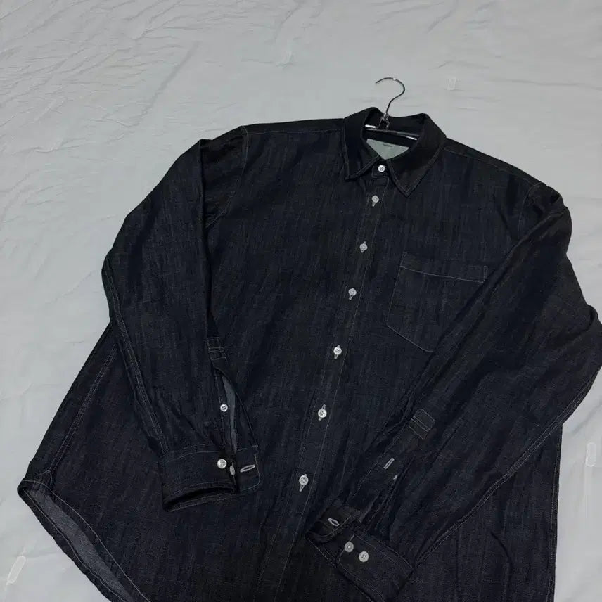 [BUNJANG] Butter Goods Blue Button-Down Denim Shirt Size 2 / 포터리 버튼 다운 셔츠 블루 2사이즈