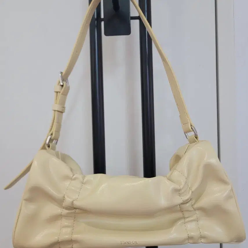 [BUNJANG] Standoil Pleats Bag Butter / 스탠드오일 플리츠백 버터