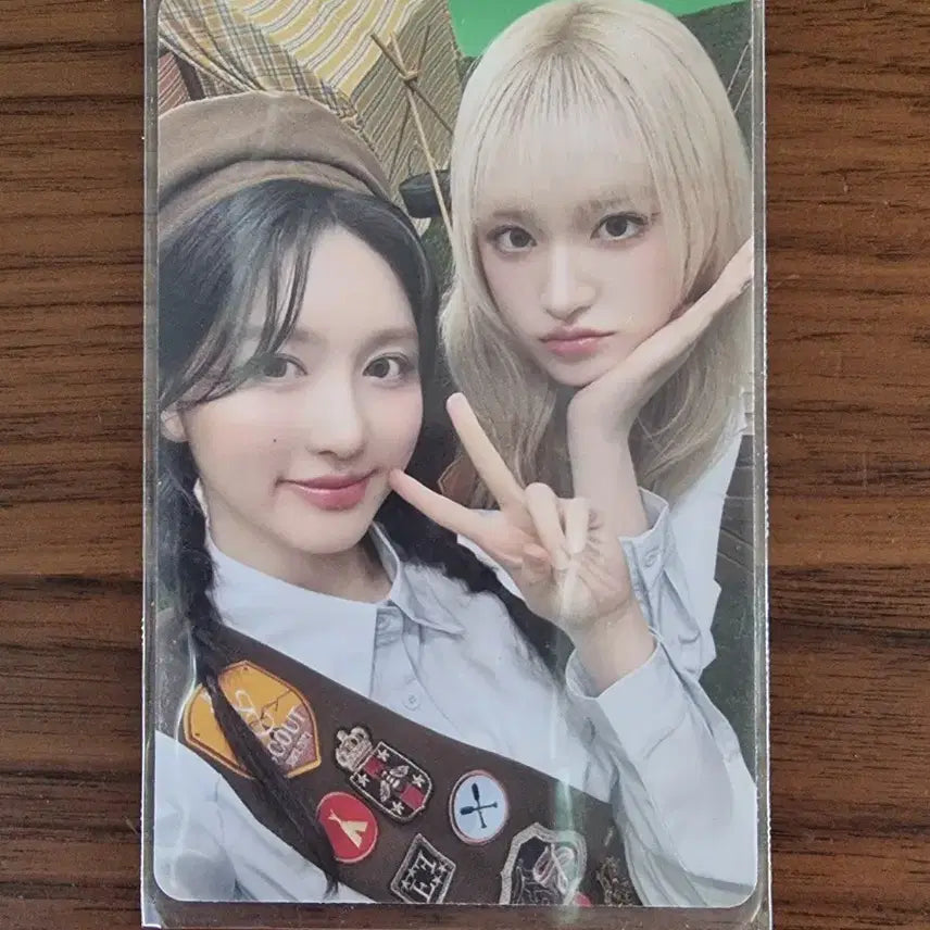 [BUNJANG] IVE Gaeul Liz Scout Fancon MD Photocard / 아이브 가을,리즈 스카우트 팬콘 엠디 포카