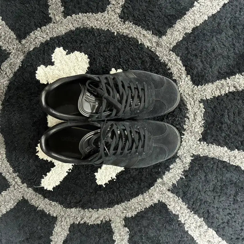 [BUNJANG] Adidas Gazelle Triple Black Sneakers / 아디다스 가젤 트리플블랙