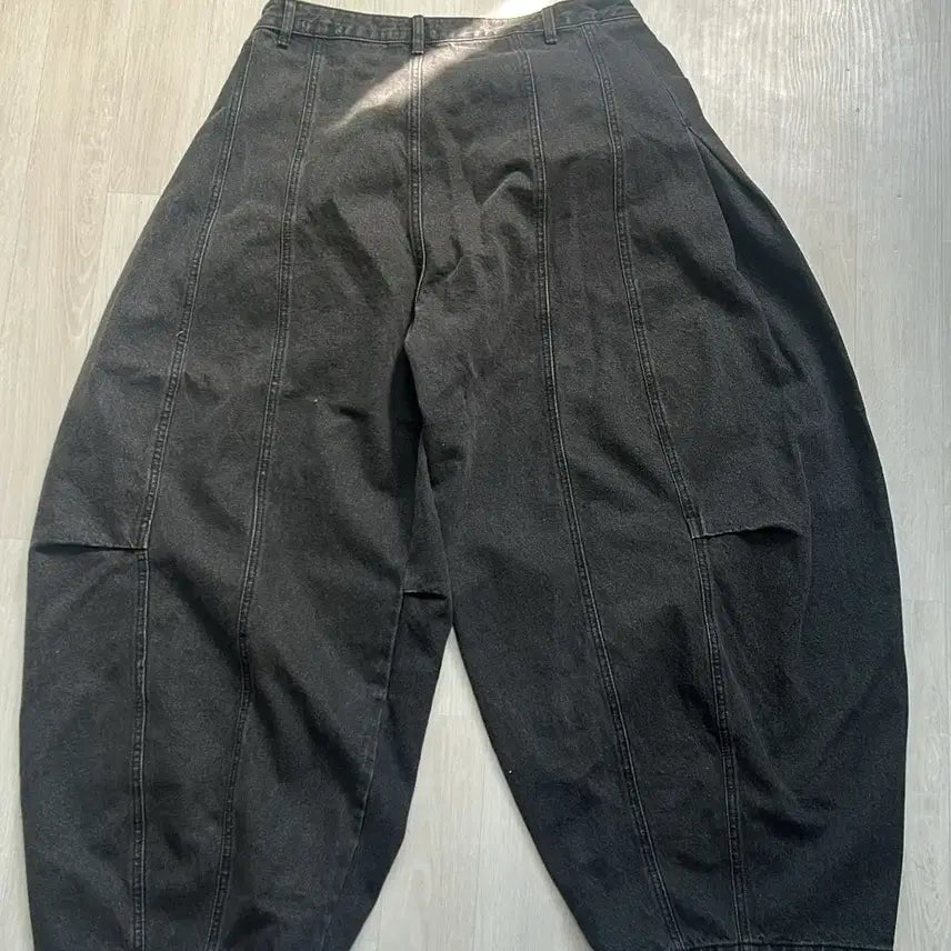 [BUNJANG] Curved Denim Wide Pants (Black Indigo) / 커브드 데님 흑청 와이드팬츠