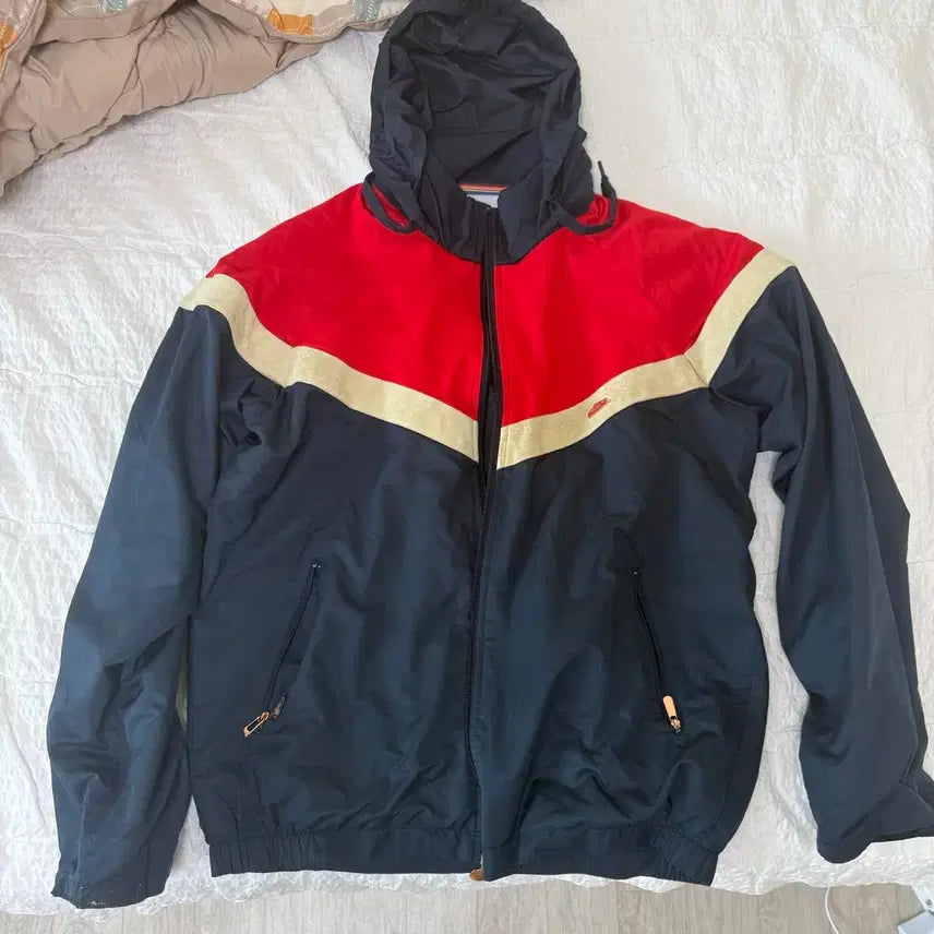 [BUNJANG] Nike Windbreaker Jacket (Size M) / 별이삼샵 나이키 바람막이 m사이즈 급처 네고가능