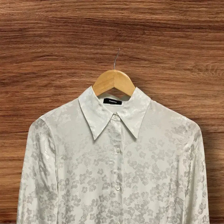 [BUNJANG] Theory Floral Satin Blouse XS / 띠어리 Theory 플로럴 새틴 블라우스 XS