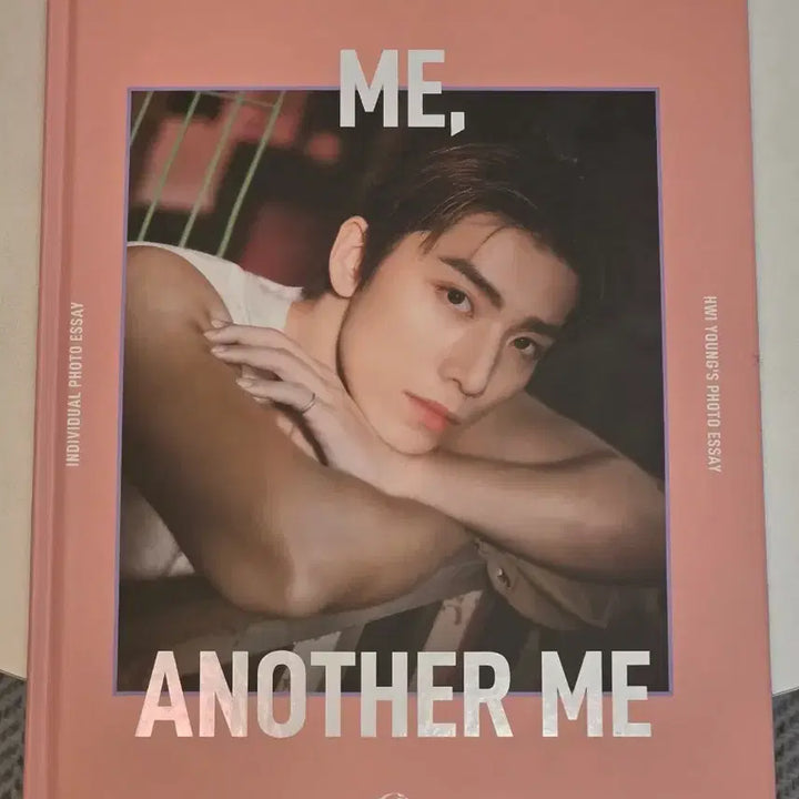 [BUNJANG] SF9 Hwiyoung Photobook ME, ANOTHER ME / 휘영 포토에세이 ME, ANOTHER ME