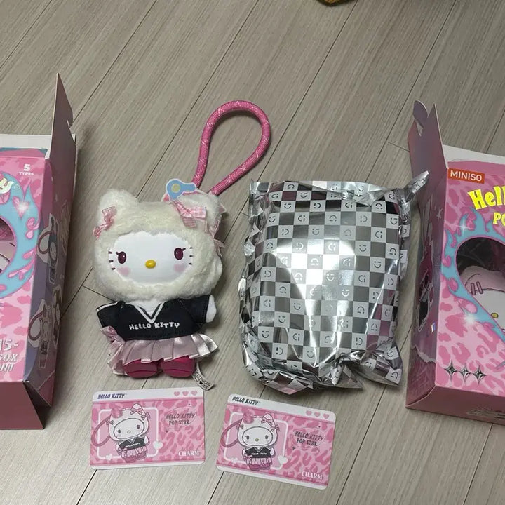[BUNJANG] Miniso Hello Kitty Popstar Keychain Doll / 미니소 헬로키티 팝스타 키링 인형 키부부