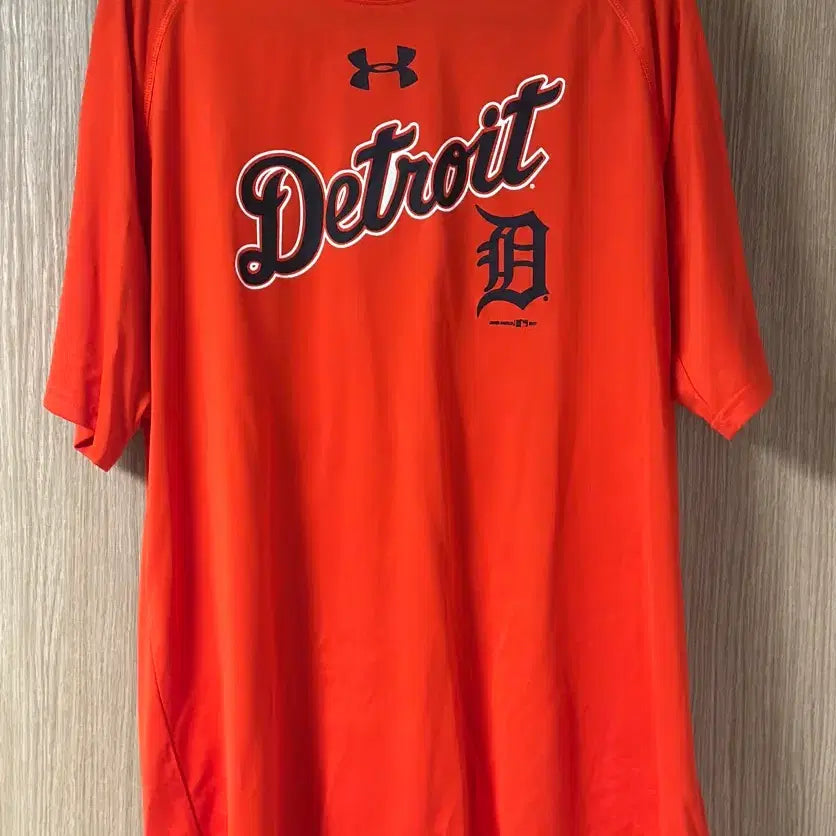 [BUNJANG] Under Armour MLB Detroit Tigers Collaboration Performance Short Sleeve T-Shirt (Orange) / (미착용)언더아머 MLB 디트로이트 타이거즈 콜라보 기능성 반팔티