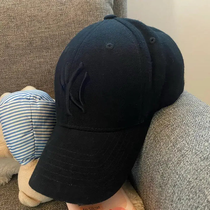 [BUNJANG] MLB New Era Black Embossed Logo Ball Cap / MLB 뉴에라 블랙 엠보 자수 볼캡 (새상품)