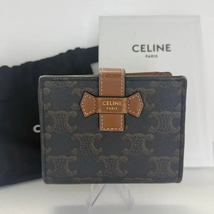 [BUNJANG] Celine Triomphe Canvas Bi-fold Wallet Brown / 셀린느 트리옹프 지갑 브라운