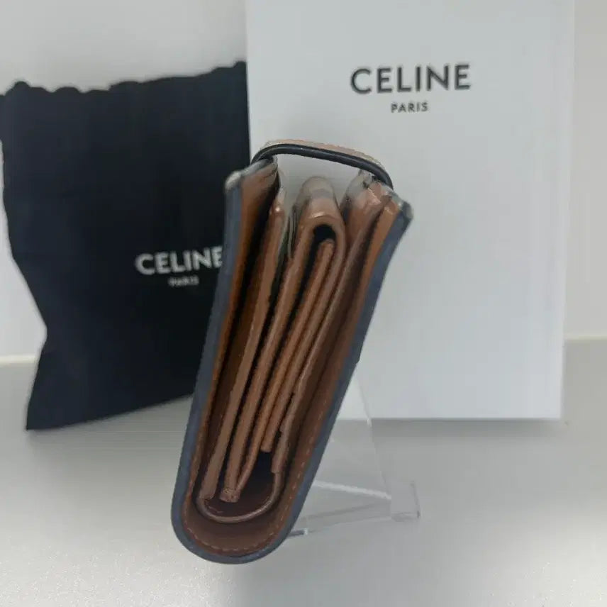 [BUNJANG] Celine Triomphe Canvas Bi-fold Wallet Brown / 셀린느 트리옹프 지갑 브라운