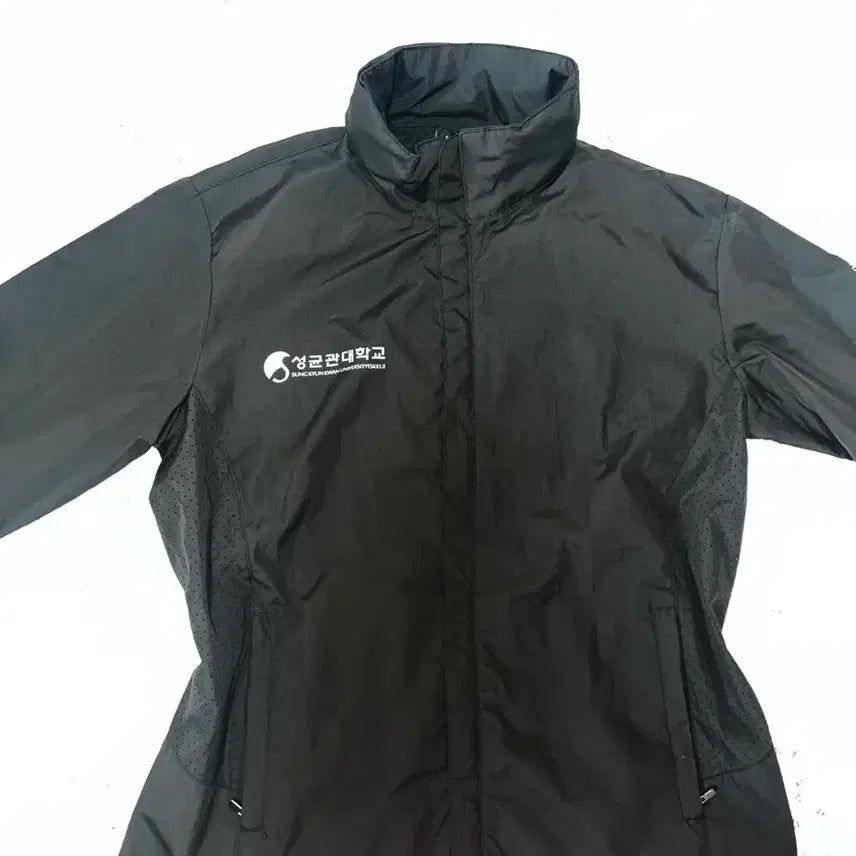 [BUNJANG] Sungkyunkwan University Windbreaker (Size M/F) / 급처 / 성균관대 바람막이