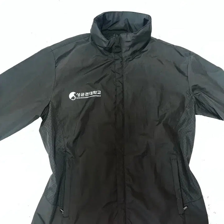 [BUNJANG] Sungkyunkwan University Windbreaker (Size M/F) / 급처 / 성균관대 바람막이