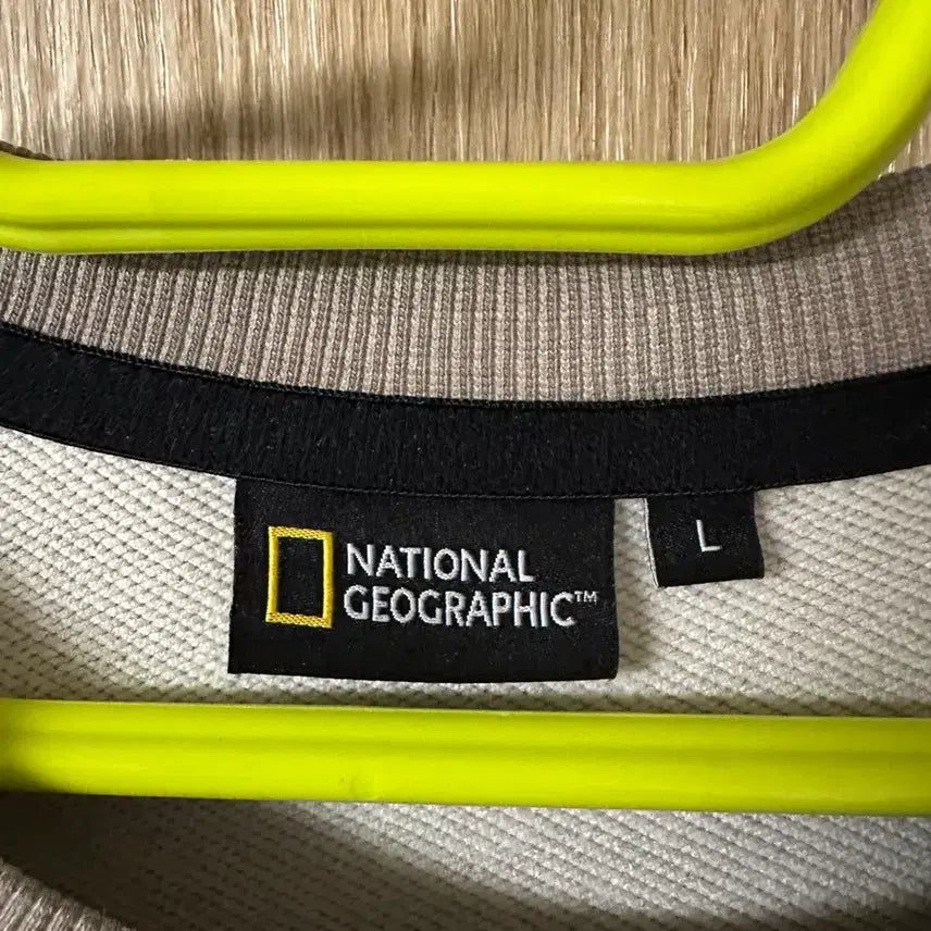 [BUNJANG] National Geographic Sweatshirt L Size / (실착2번으로 상태 좋음) 내셔널지오그래픽 맨투맨 L 사이즈