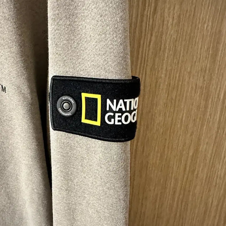 [BUNJANG] National Geographic Sweatshirt L Size / (실착2번으로 상태 좋음) 내셔널지오그래픽 맨투맨 L 사이즈