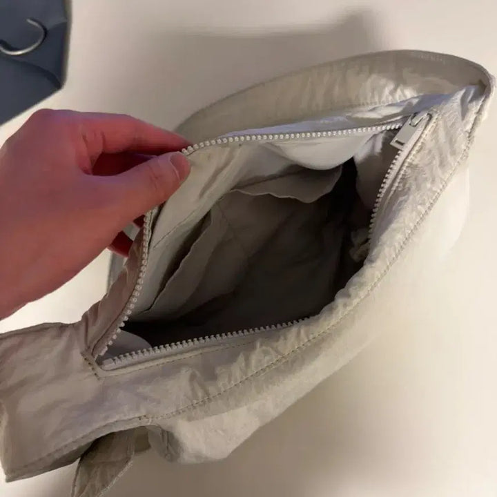 [BUNJANG] COS Crossbody Bag / Cos 크로스백