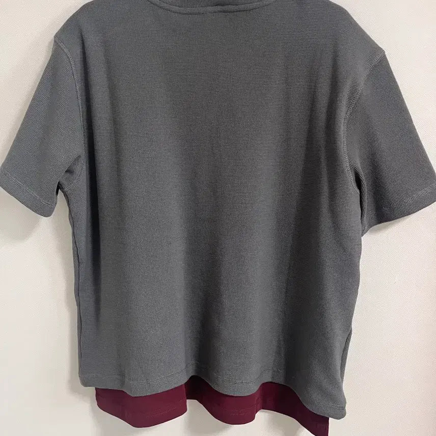 [BUNJANG] Trillion V-Neck Layered Waffle T-Shirt / 트릴리온 브이넥 레이어드 와플 반팔티