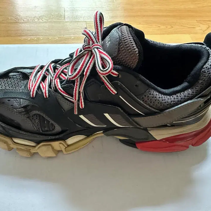 [BUNJANG] Balenciaga Track Sneakers Bread 42 / 발렌시아가 트랙 스니커즈 브레드 색상 42사이즈