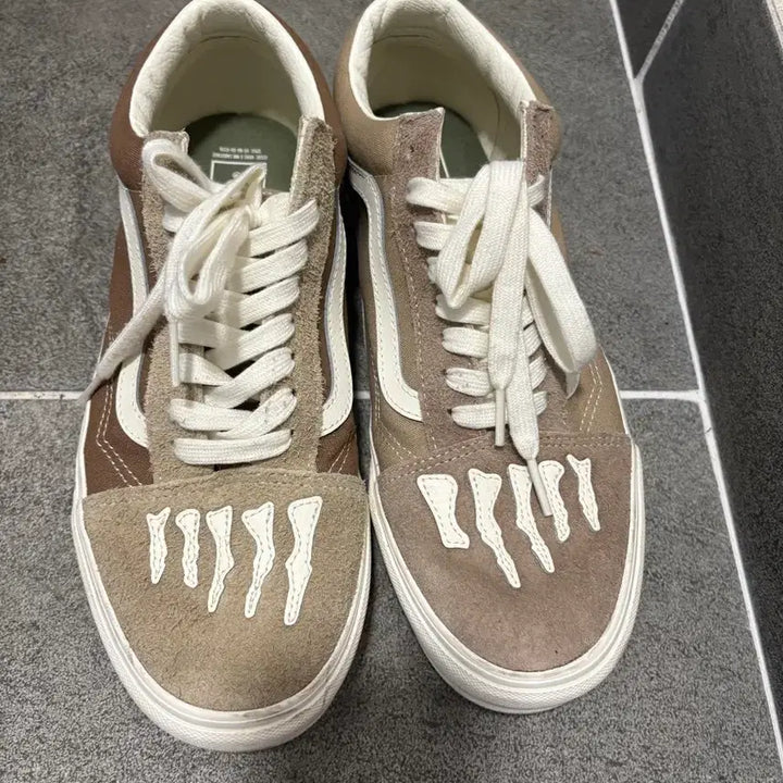 [BUNJANG] Vans Old Skool Bones Brown Sneakers / 반스 올드스쿨 본즈 브라운 스니커즈