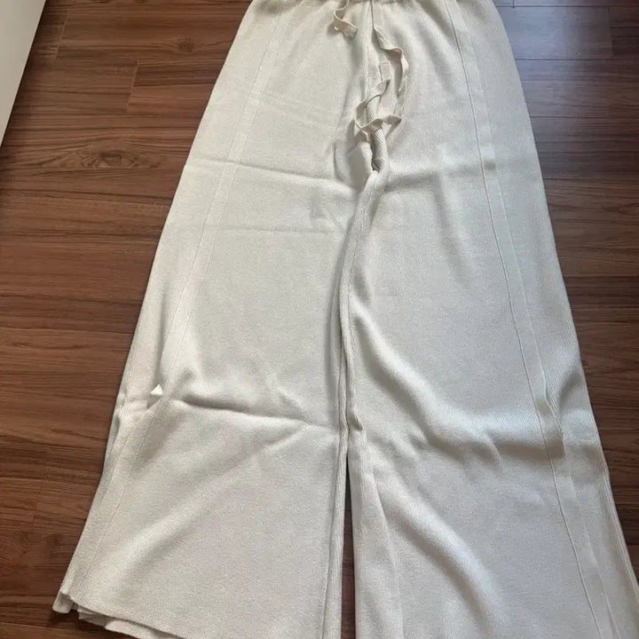 [BUNJANG] Ggpx Ivory Knit Wide Pants / 새상품) ggpx 아이보리 니트 와이드 팬츠