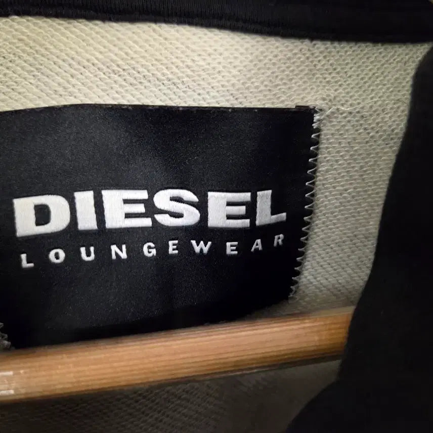 [BUNJANG] Diesel Camouflage Hooded Zip-Up Jacket / 디젤 카모플라쥬 후드집업