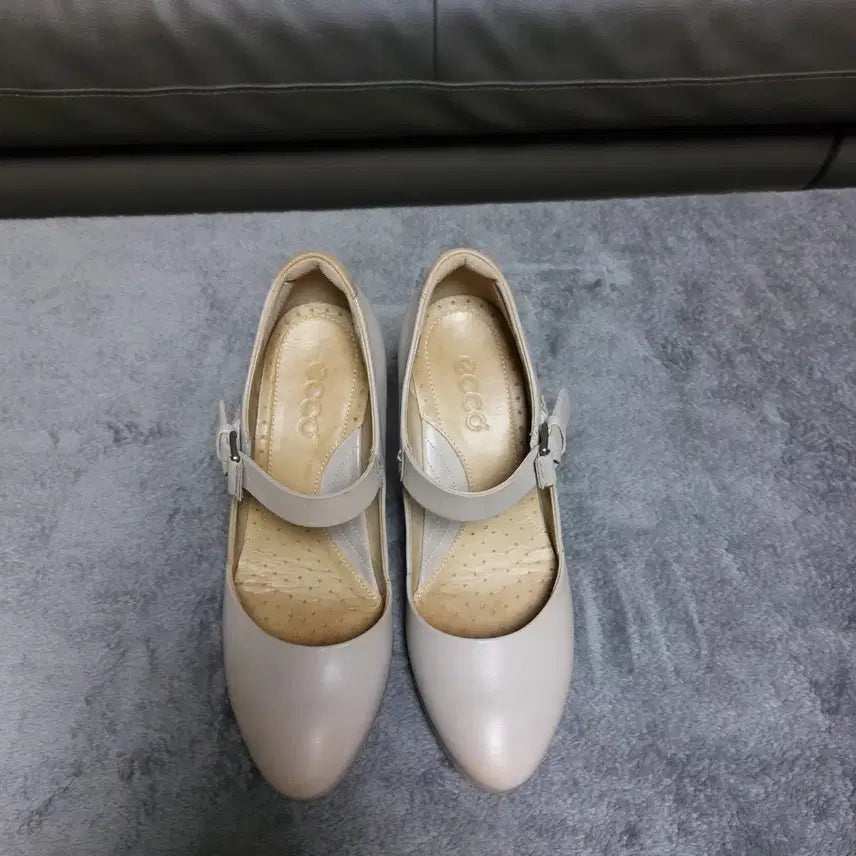 [BUNJANG] Eco Mary Jane Flat Pumps Size 240 / (240)에코 메리제인 플랫 펌프스