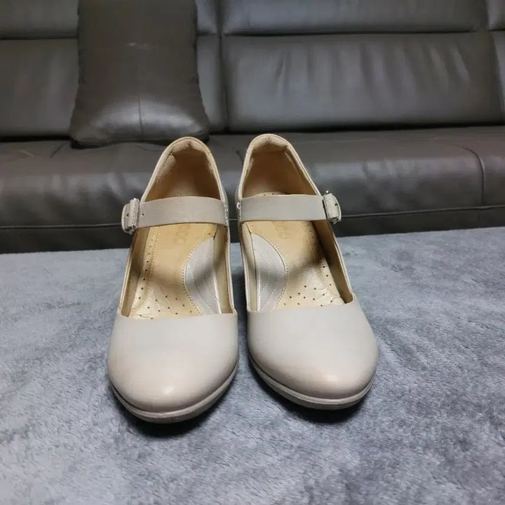 [BUNJANG] Eco Mary Jane Flat Pumps Size 240 / (240)에코 메리제인 플랫 펌프스