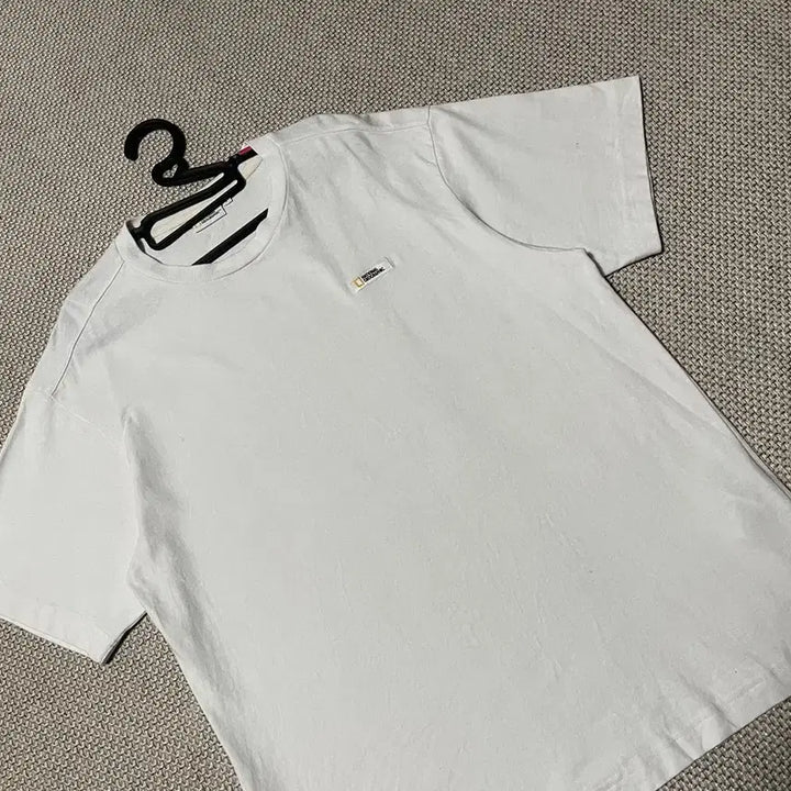 [BUNJANG] National Geographic Round T-Shirt L (Size 100) / L 네셔널지오그래픽 라운드 반팔티 B.7851