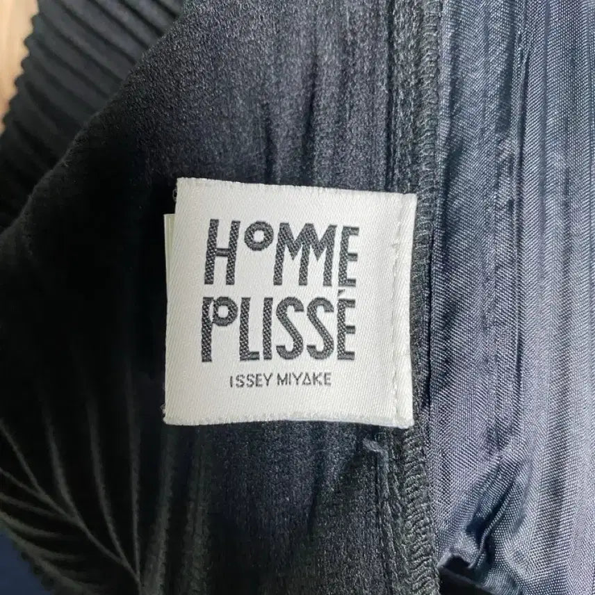 [BUNJANG] Homme Plissé ISSEY MIYAKE JF150 Straight Fit Pants Black Size 1 / 옴므플리세 JF150 팬츠 블랙 1사이즈
