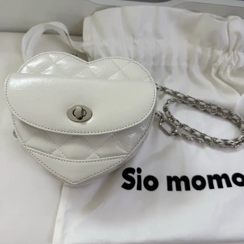 [BUNJANG] SIOMOMO Heart Quilting Chain Bag Ivory / 시오모모 하트퀼팅 체인백 아이보리