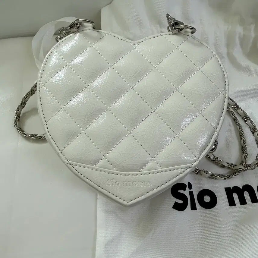 [BUNJANG] SIOMOMO Heart Quilting Chain Bag Ivory / 시오모모 하트퀼팅 체인백 아이보리