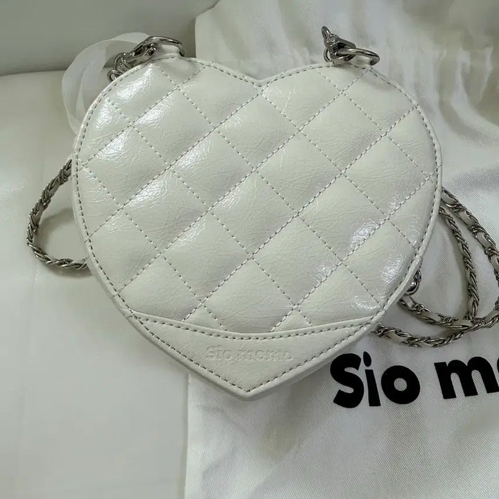 [BUNJANG] SIOMOMO Heart Quilting Chain Bag Ivory / 시오모모 하트퀼팅 체인백 아이보리