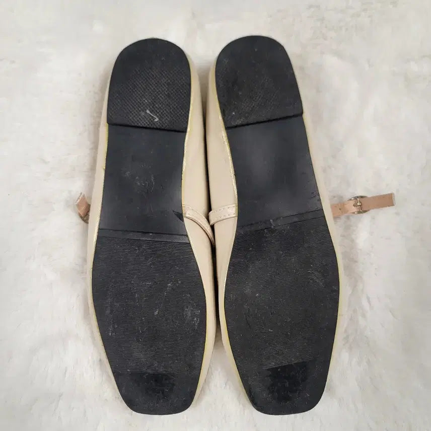 [BUNJANG] Ivory Mary Jane Flat Shoes / 아이보리 메리제인 플랫 슈즈