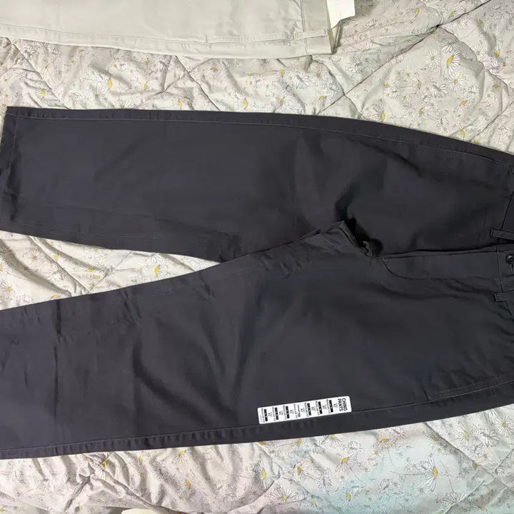 [BUNJANG] Uniqlo Straight Chino Pants Size 82 Dark Gray/Natural / 유니클로 스트레이트 치노 팬츠 82