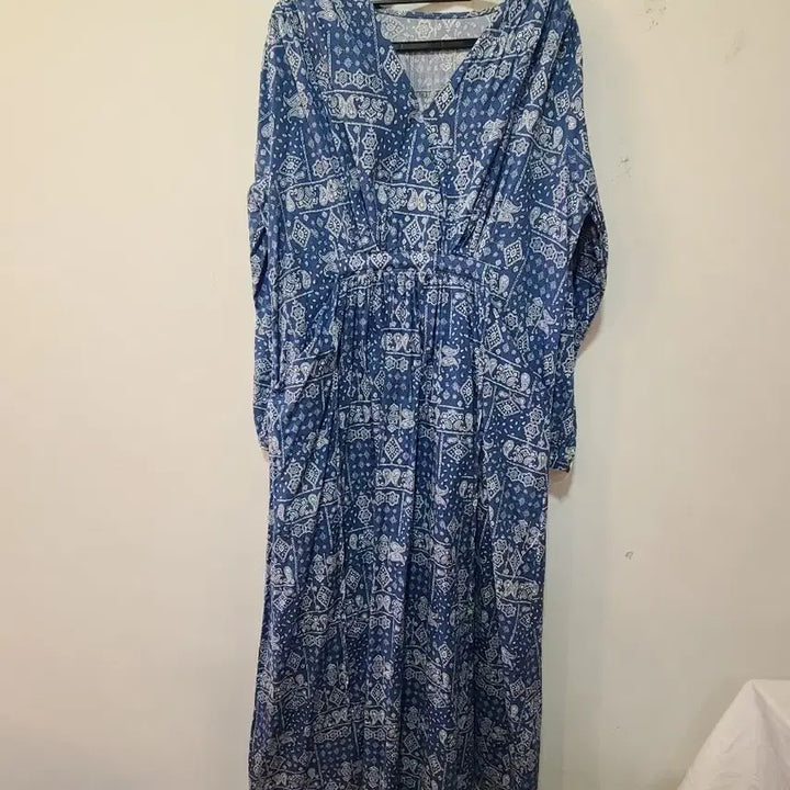 [BUNJANG] Blue Pattern Long Dress / 청량한 블루 패턴 롱 원피스