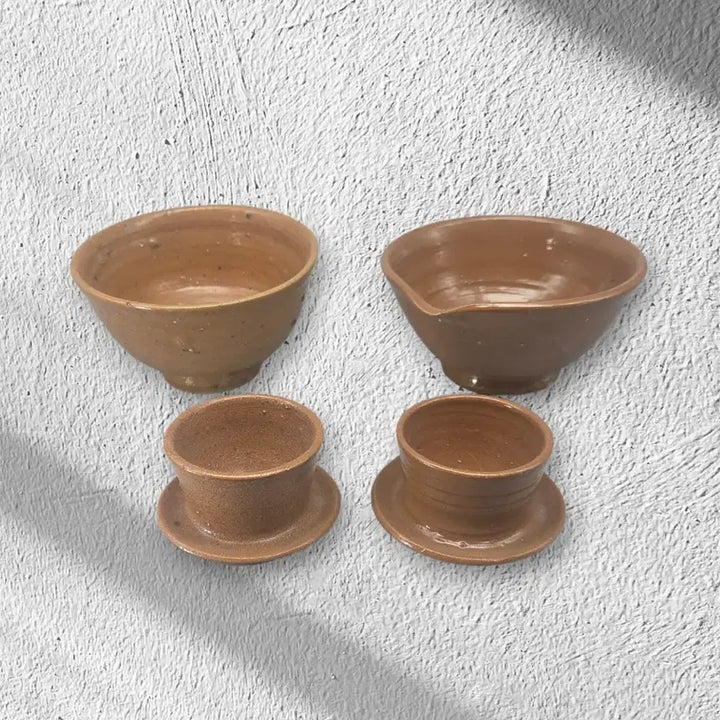 [BUNJANG] Okjae Yo Yoonsang-gil Plain Buncheong Ware Tea Bowl, Spout Cup, and 2 Cups Set / 골동품 옥재 윤상길 무지 분청사기 다완 숙우 잔