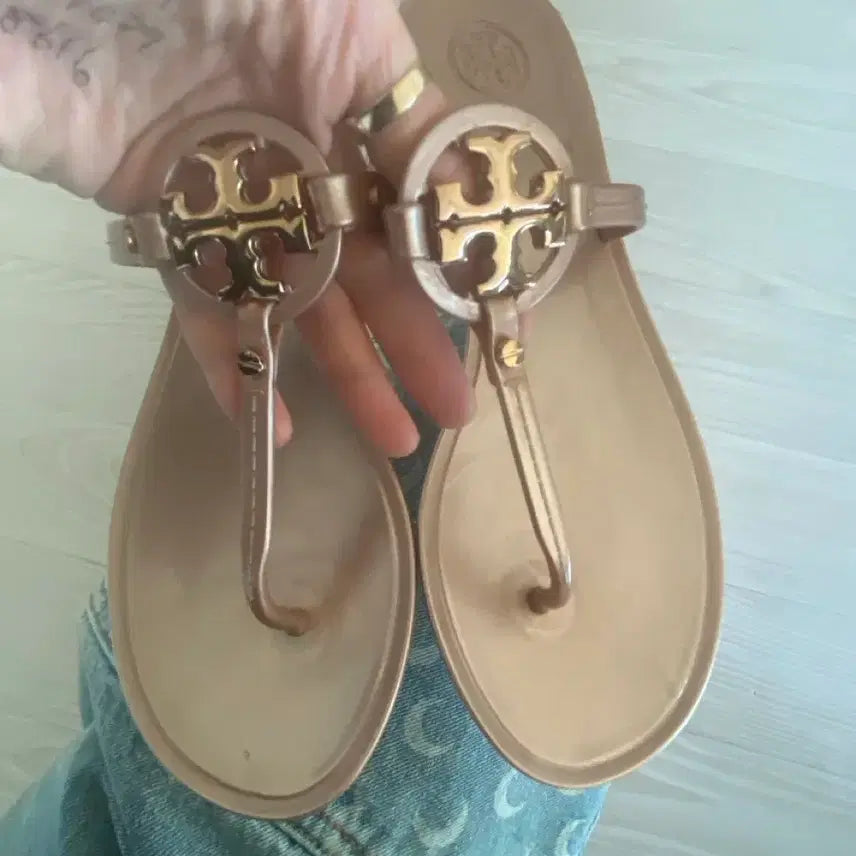 [BUNJANG] Tory Burch Flip-Flops Size 7 (240mm) / 토리버치 쪼리 7사이즈 (240)