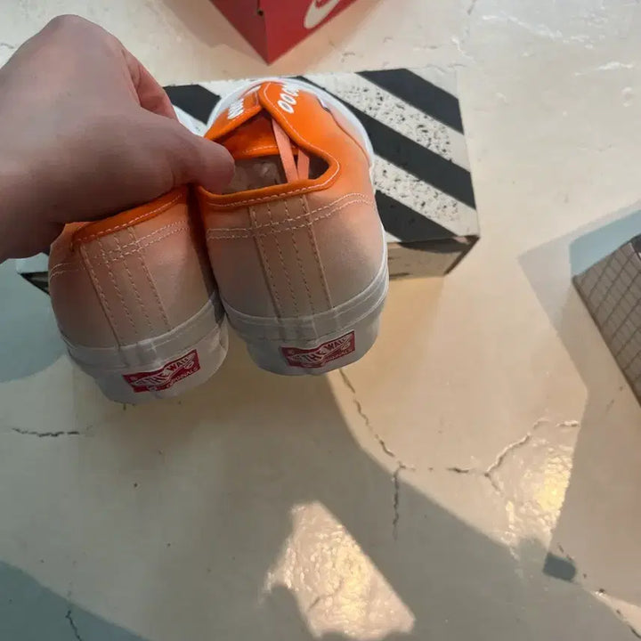 [BUNJANG] Vans Vault Authentic Orange Sneakers / [290] 반스 볼트 어센틱