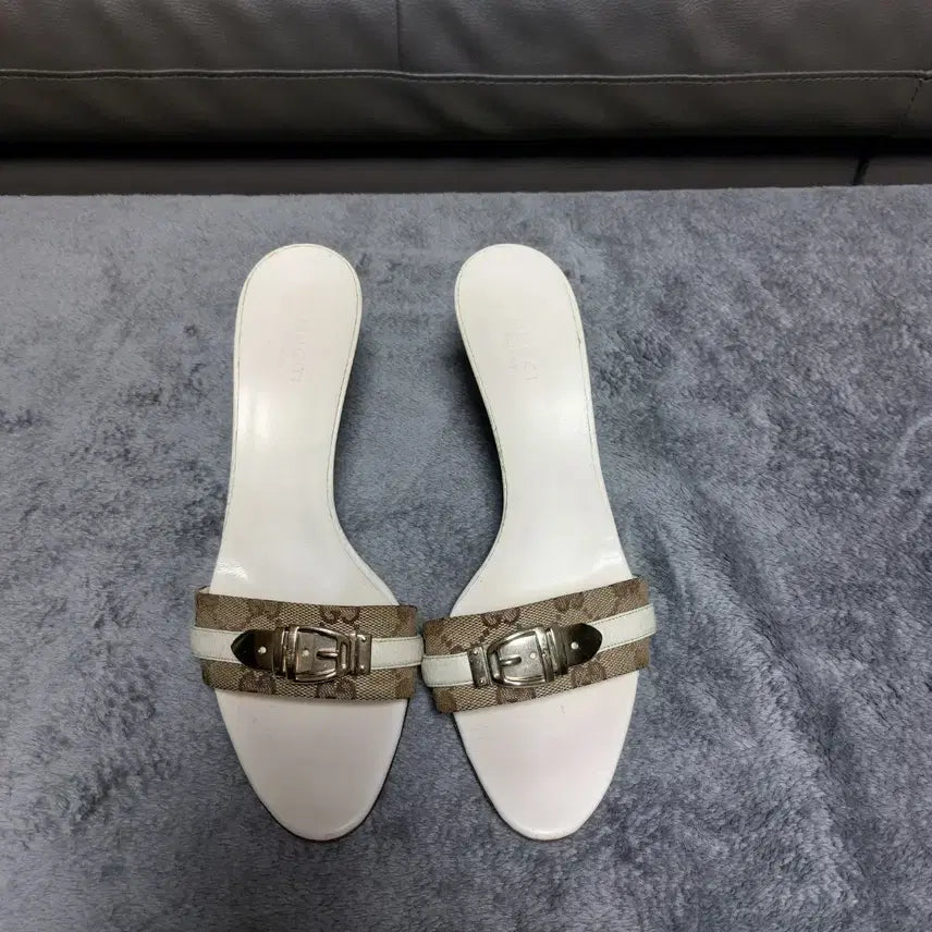 [BUNJANG] Gucci GG Logo Heeled Slippers / (250~255)구찌 GG 로고 슬리퍼 힐