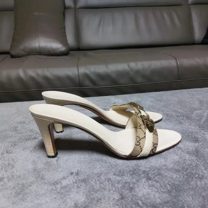 [BUNJANG] Gucci GG Logo Heeled Slippers / (250~255)구찌 GG 로고 슬리퍼 힐
