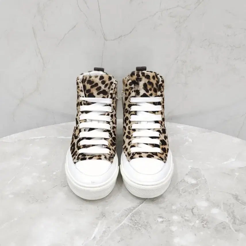 [BUNJANG] Louis Vuitton LV Leopard Embroidered Patch Sneakers / 36 / 루이비통 LV 레오파드 자수 패치 스니커즈