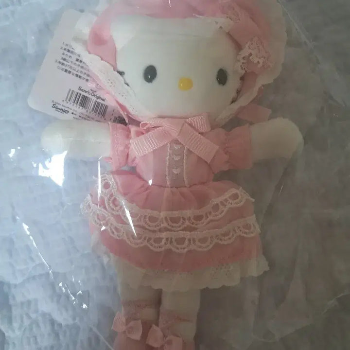[BUNJANG] Sanrio Hello Kitty Closet Mascot Omekashi Keyring / 산리오 클로젯 마스코트 오메카시 키티키링
