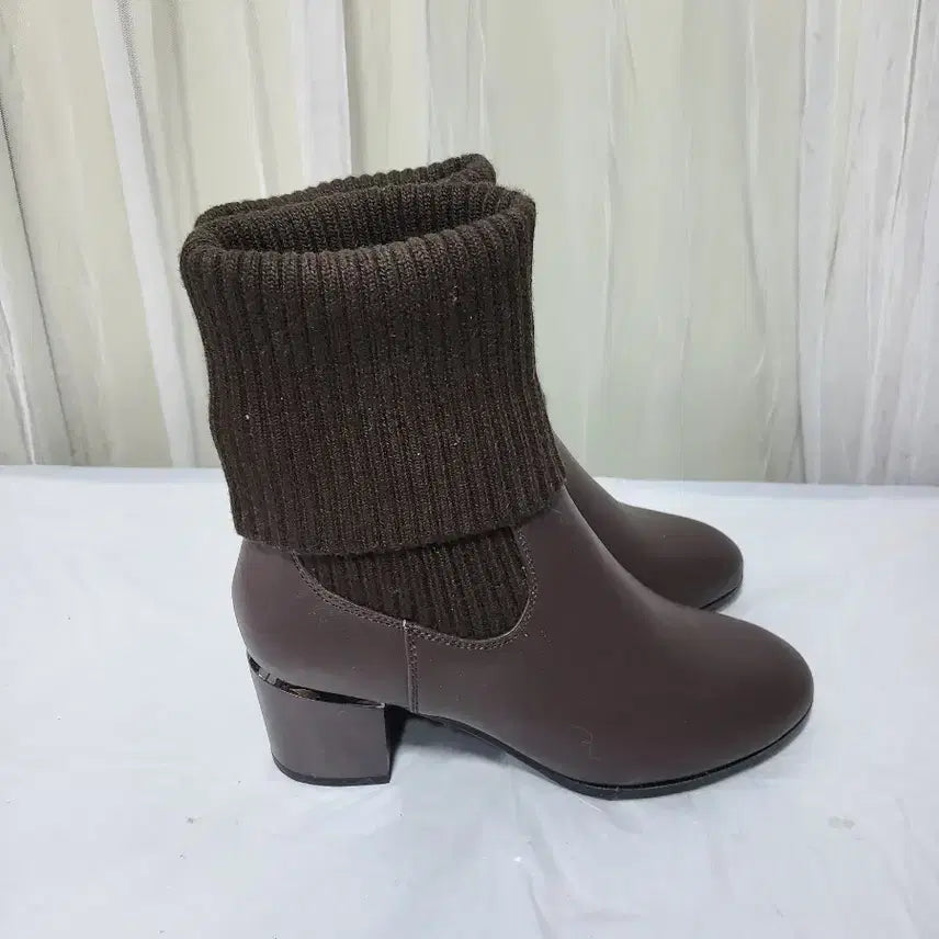 [BUNJANG] Adjustable Knit Ankle Boots (Brown) / [새상품]브라운 니트 앵클 부츠225