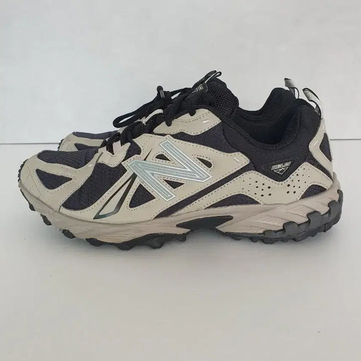 [BUNJANG] New Balance ML615T Aluminum Black D Standard Sneakers (260) / 뉴발란스 ML610T 알루미늄 블랙 - D 스탠다드 (260)