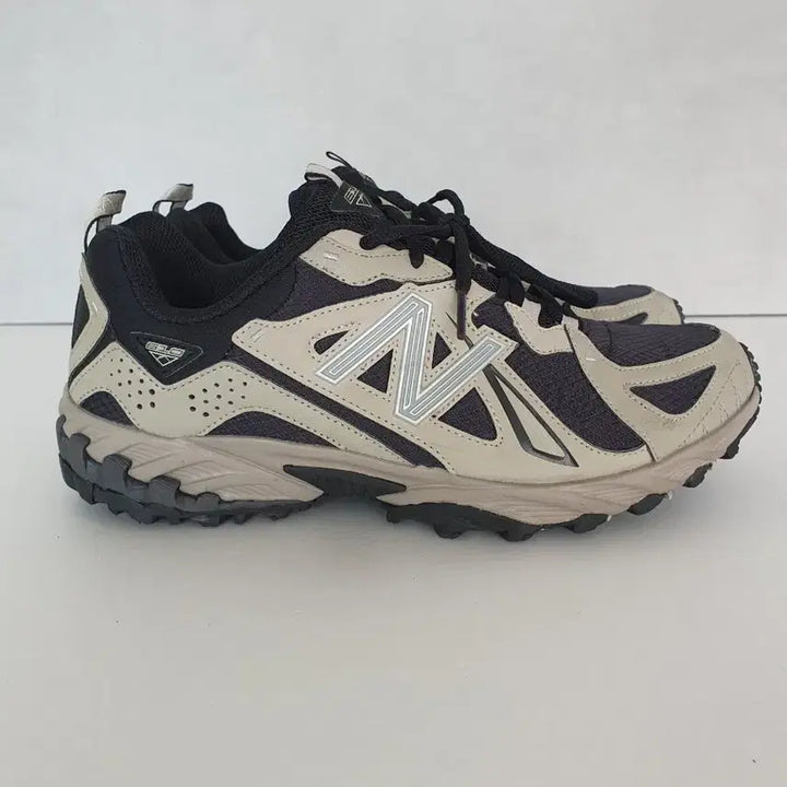 [BUNJANG] New Balance ML615T Aluminum Black D Standard Sneakers (260) / 뉴발란스 ML610T 알루미늄 블랙 - D 스탠다드 (260)