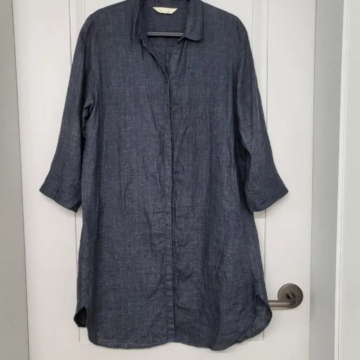 [SOLD OUT] 이새 네이비 린넨 셔츠