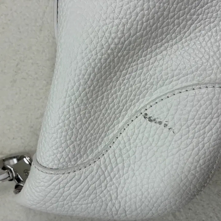 [BUNJANG] BY FAR Amira Mini Shoulder Bag White / BY FAR 아미라 미니 숄더백 화이트