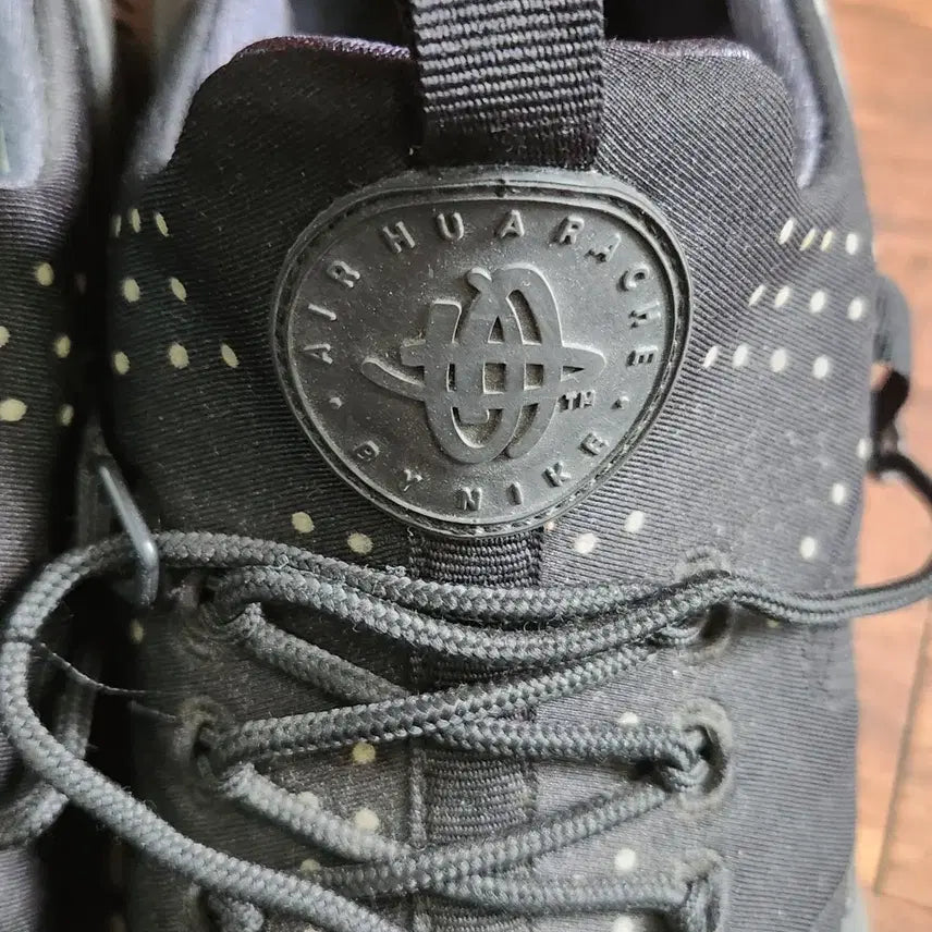 [BUNJANG] Nike Air Huarache Run Black Dot Sneakers US 9 (270) / 나이키 에어 허라취 런 블랙 도트 운동화 US9(270)