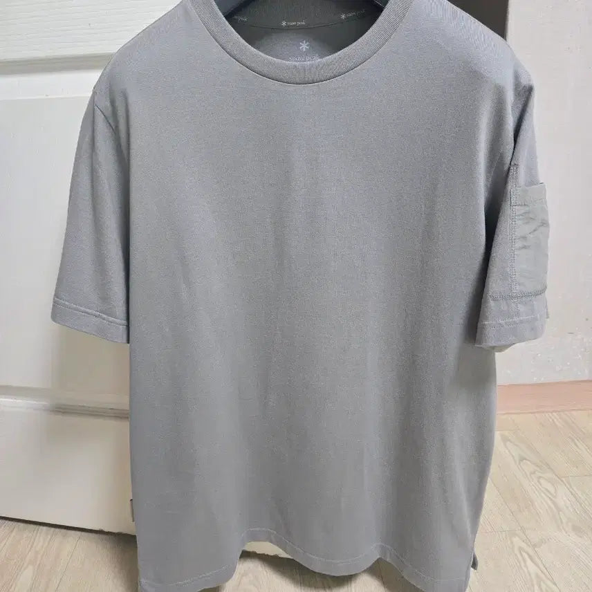 [BUNJANG] Snow Peak Short-Sleeve T-Shirt Khaki Grey New / 스노우피크 반팔 티셔츠 카키그레이 새상품