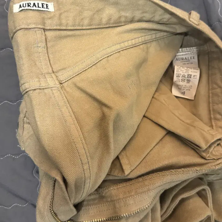 [BUNJANG] Auralee Botanical Dyed Selvedge Denim Pants Natural Brown / 오라리 보타니컬 다이드 셀비지 데님 팬츠